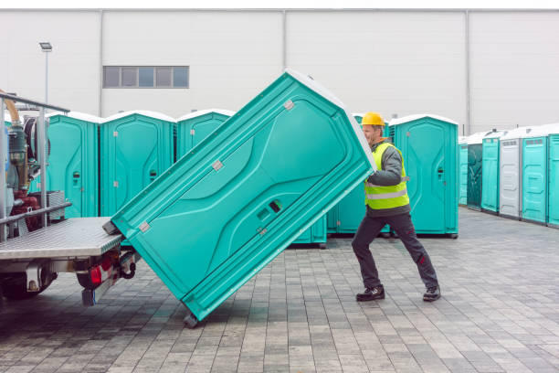 Porta potty delivery and setup in Oologah, OK